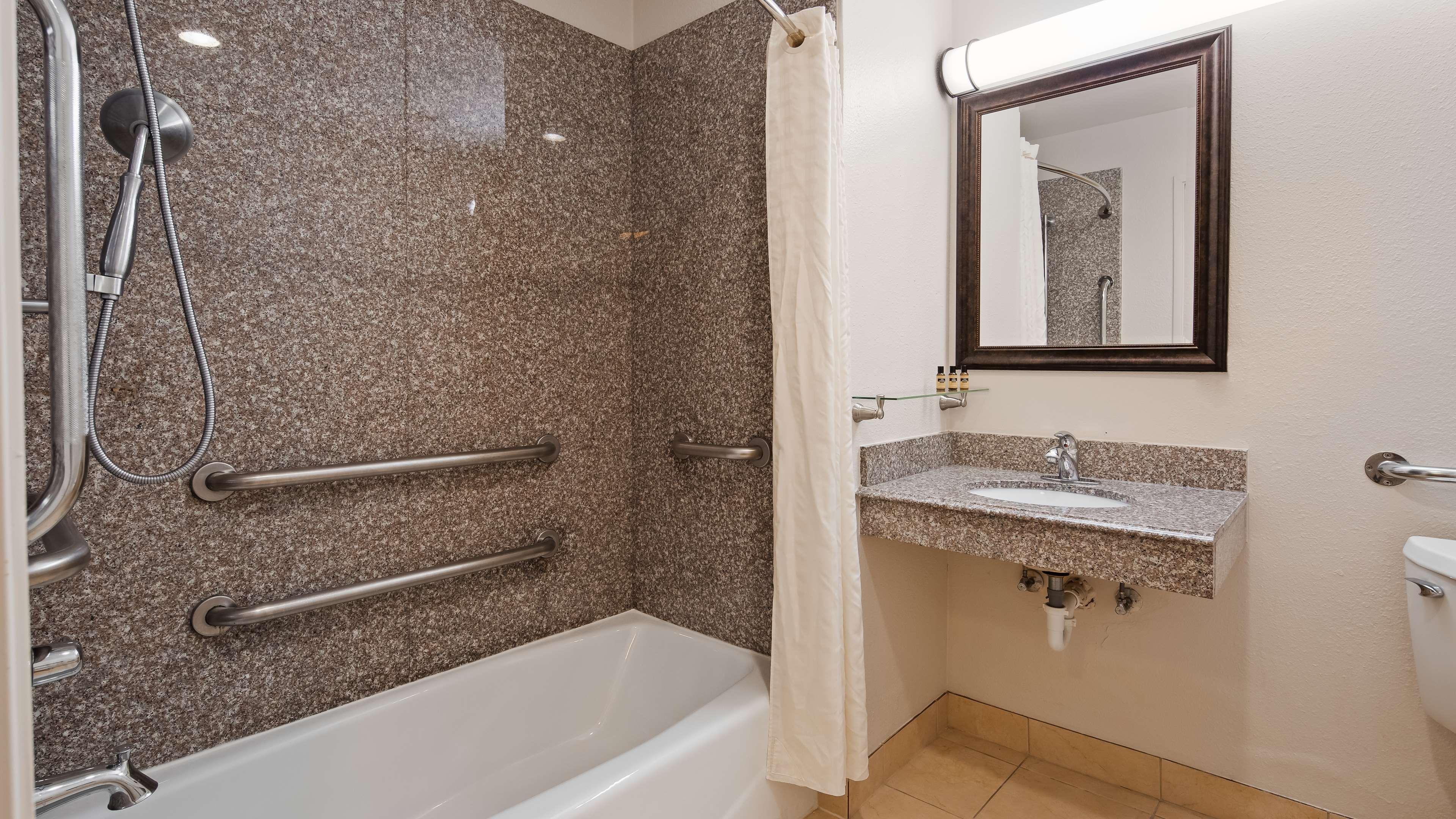 Best Western Plus Kansas City Airport - Kci East Dış mekan fotoğraf