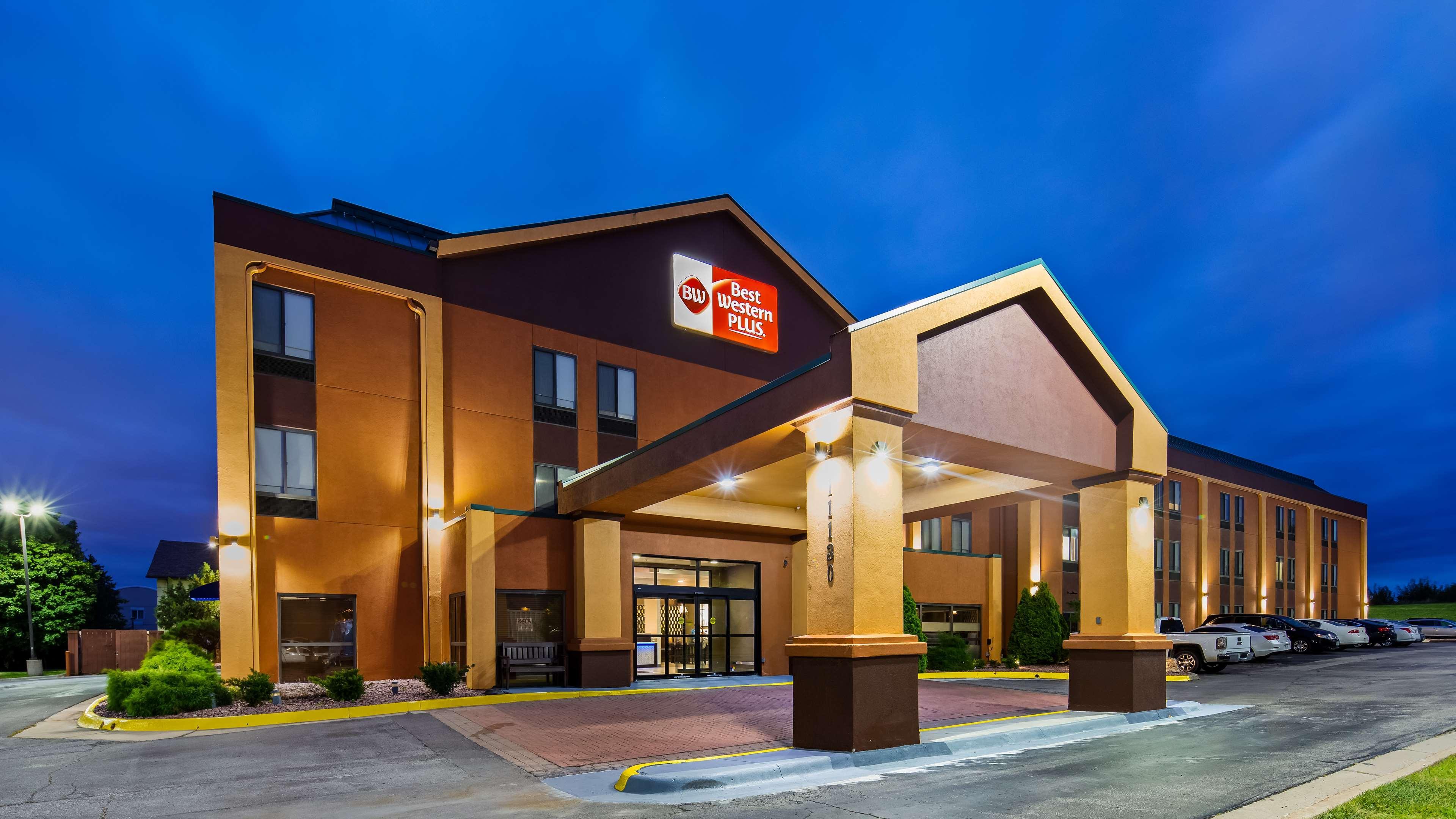 Best Western Plus Kansas City Airport - Kci East Dış mekan fotoğraf