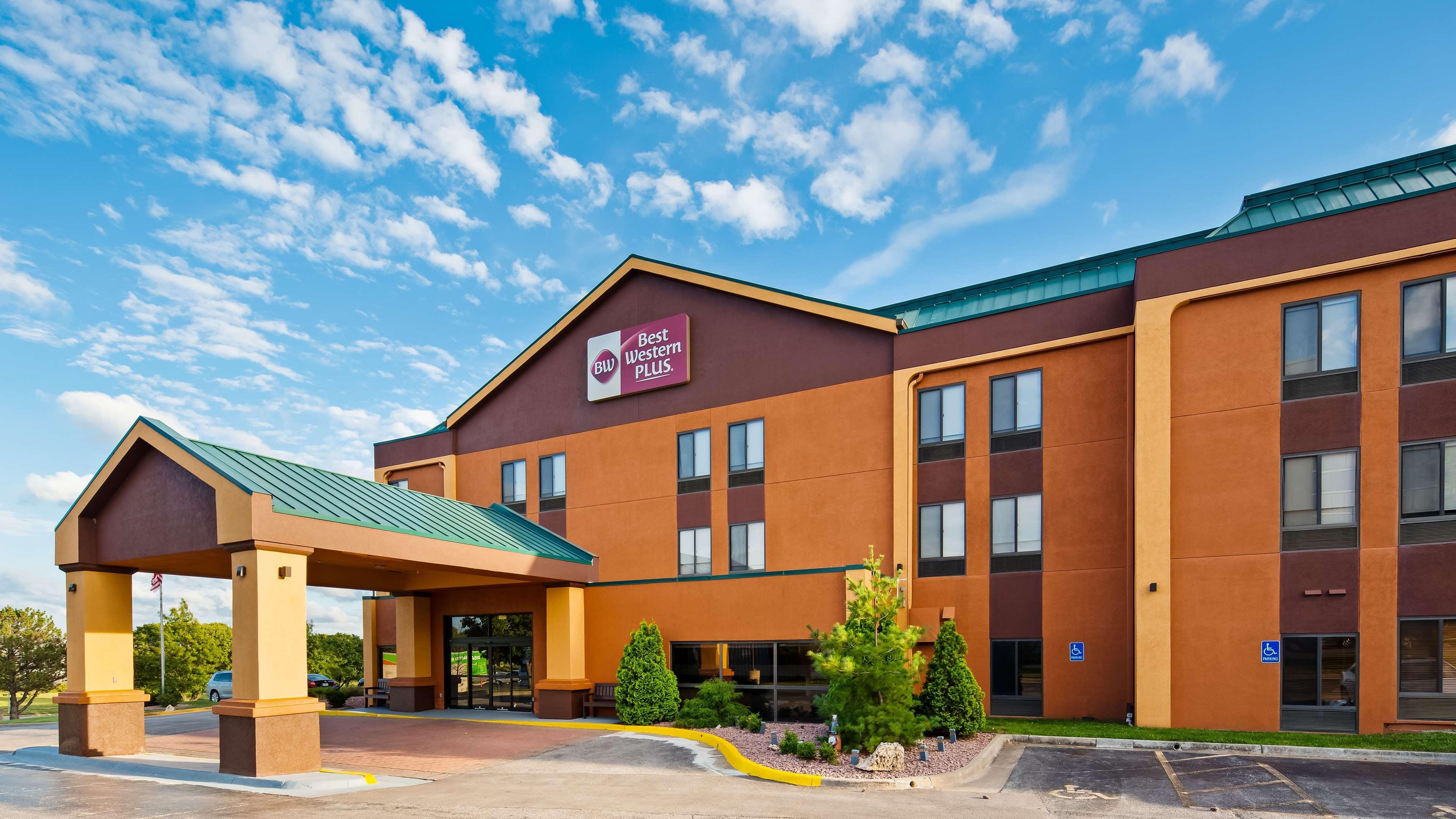Best Western Plus Kansas City Airport - Kci East Dış mekan fotoğraf