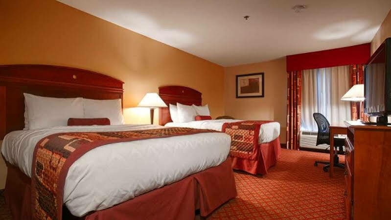 Best Western Plus Kansas City Airport - Kci East Dış mekan fotoğraf